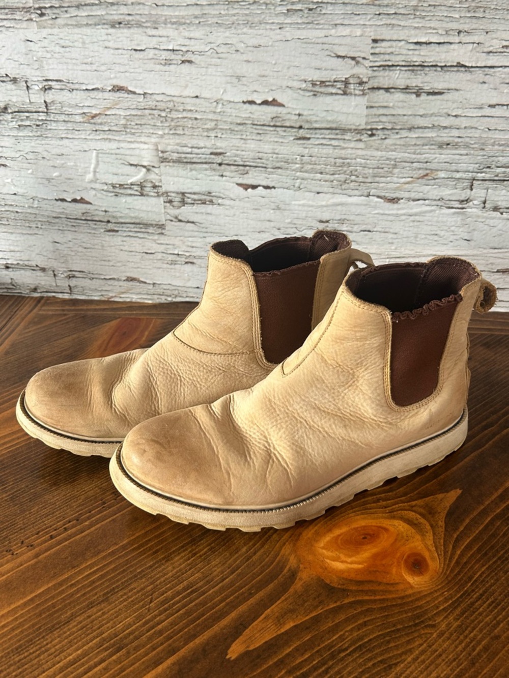 SOREL Men’s Madson Leather Chelsea Boots,